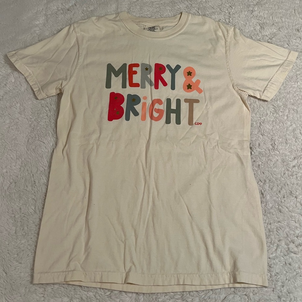 Callie Danielle “Merry & Bright” Comfort Colors T-shirt !!